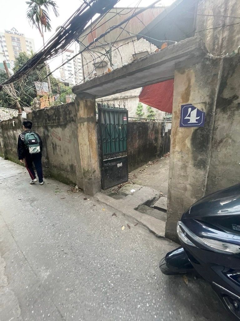 Bán nhà Trương Định - diện tích 135m2 1 tầng - Thang máy - giá 19,8 tỷ