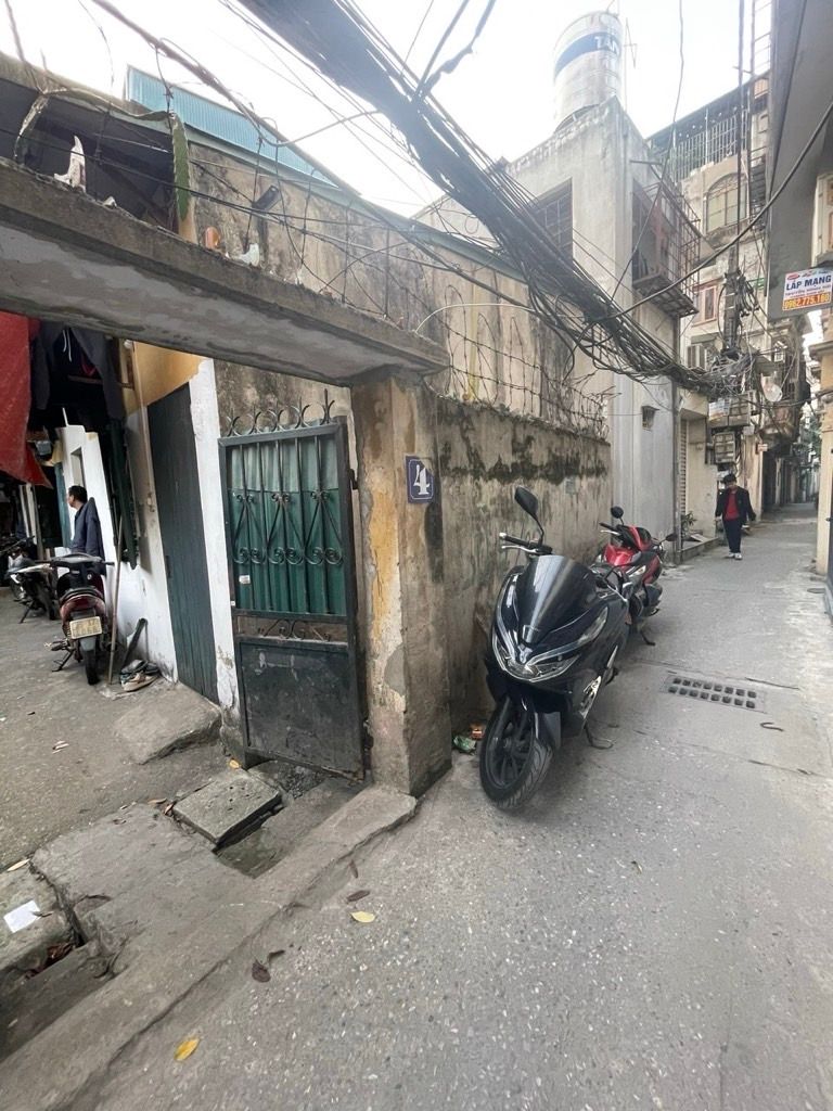 Bán nhà Trương Định - diện tích 135m2 1 tầng - Thang máy - giá 19,8 tỷ