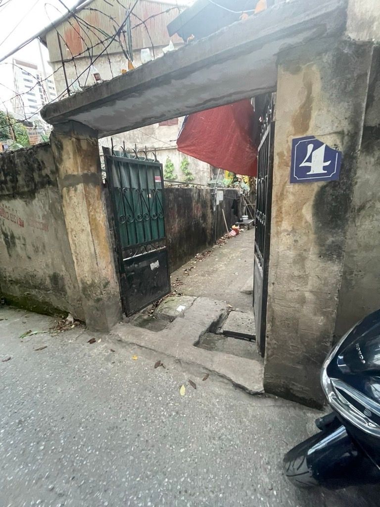 Bán nhà Trương Định - diện tích 135m2 1 tầng - Thang máy - giá 19,8 tỷ