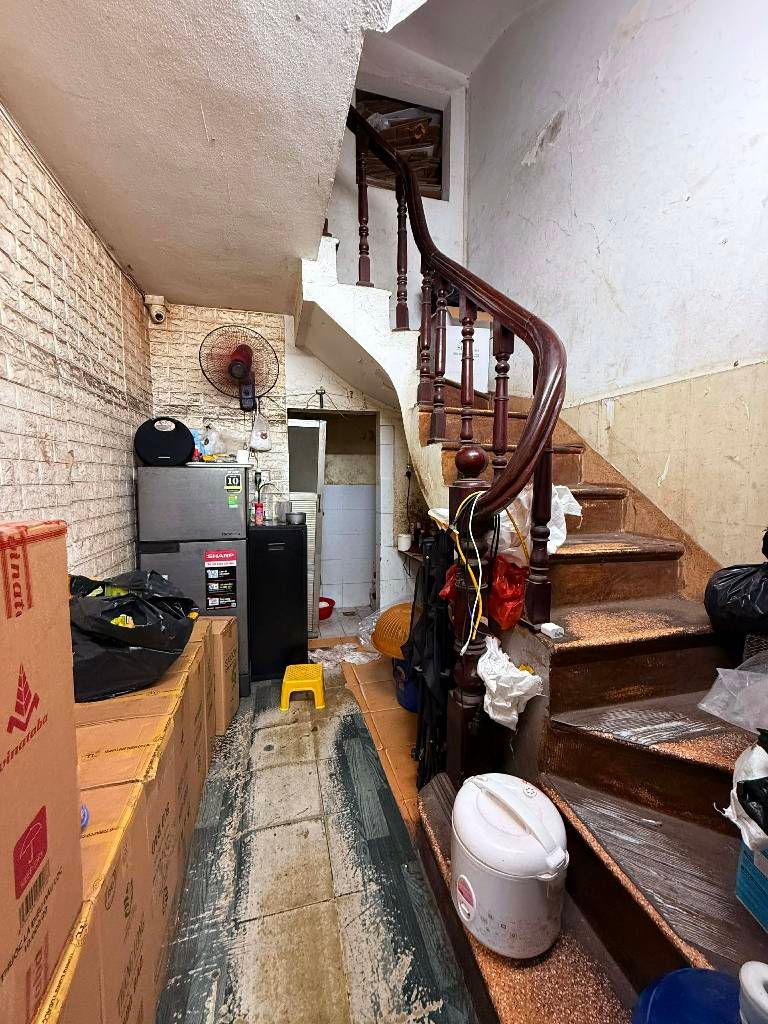 Bán nhà Trương Định - diện tích 47m2 5 tầng - SIÊU PHẨM MẶT PHỐ - MUA 1 ĐƯỢC 2 - KINH DOANH SIÊU TỐT - giá 18,3 tỷ