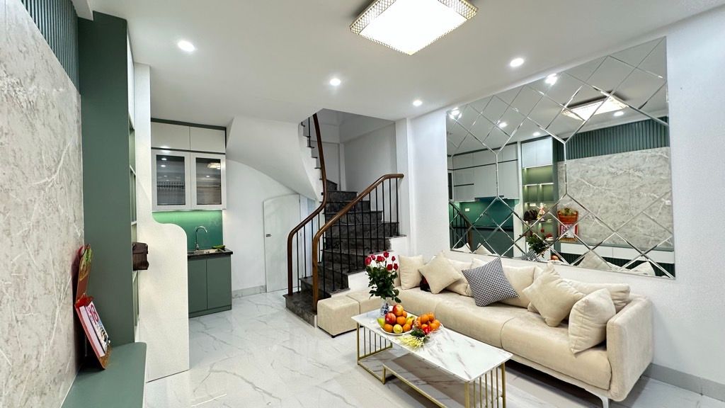 Bán nhà Vĩnh Hưng - diện tích 21,4m2 6 tầng - ô tô tránh - giá 6,98 tỷ