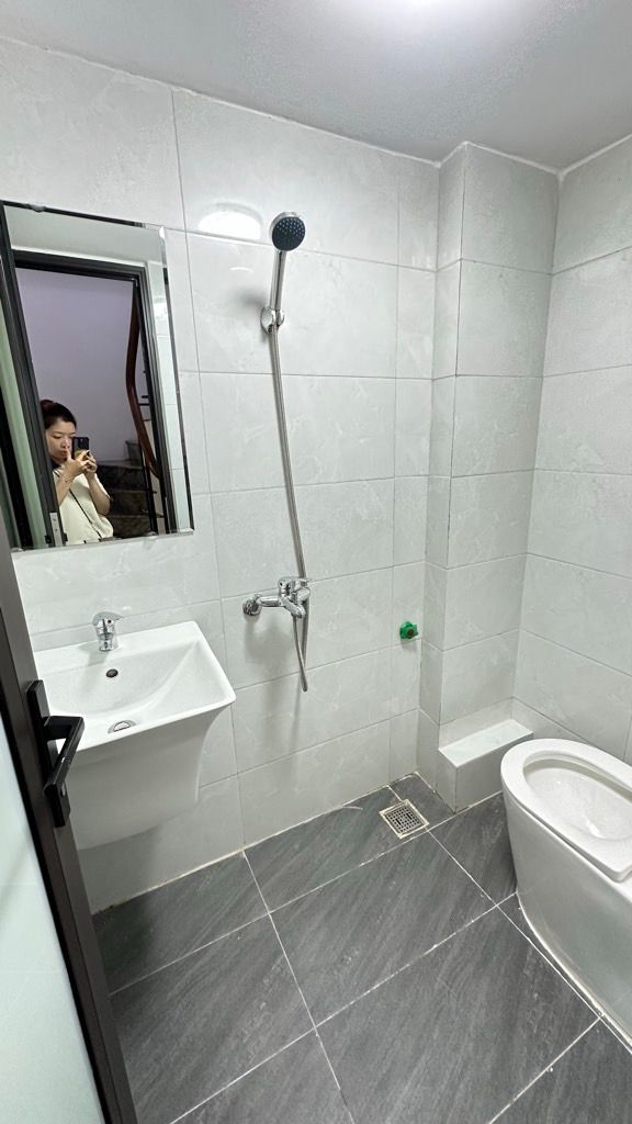 Bán nhà Vĩnh Hưng - diện tích 21,4m2 6 tầng - ô tô tránh - giá 6,98 tỷ