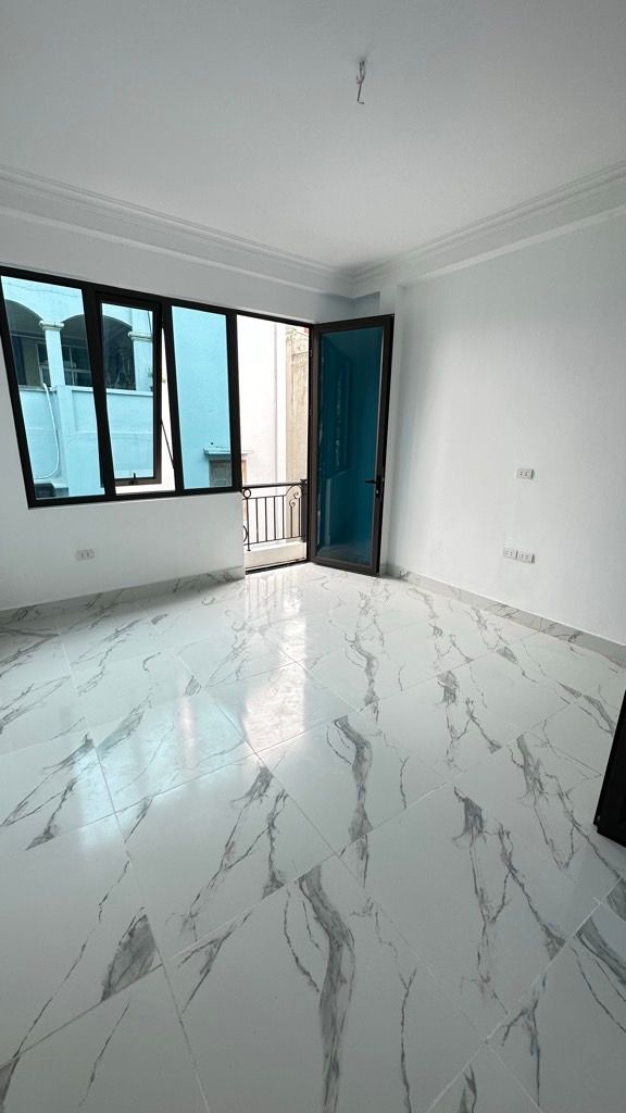 Bán nhà Vĩnh Hưng - diện tích 21,4m2 6 tầng - ô tô tránh - giá 6,98 tỷ