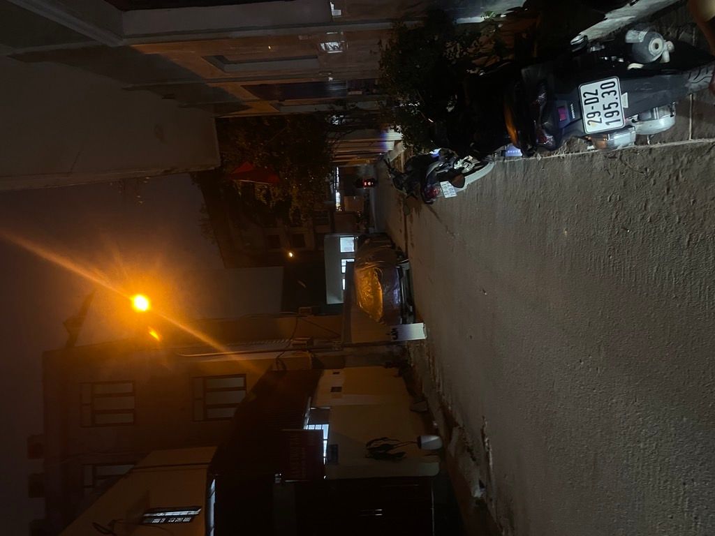 Bán nhà Ngõ Gốc Đề - diện tích 30m2 1 tầng - Ô tô tránh - giá 9,5 tỷ