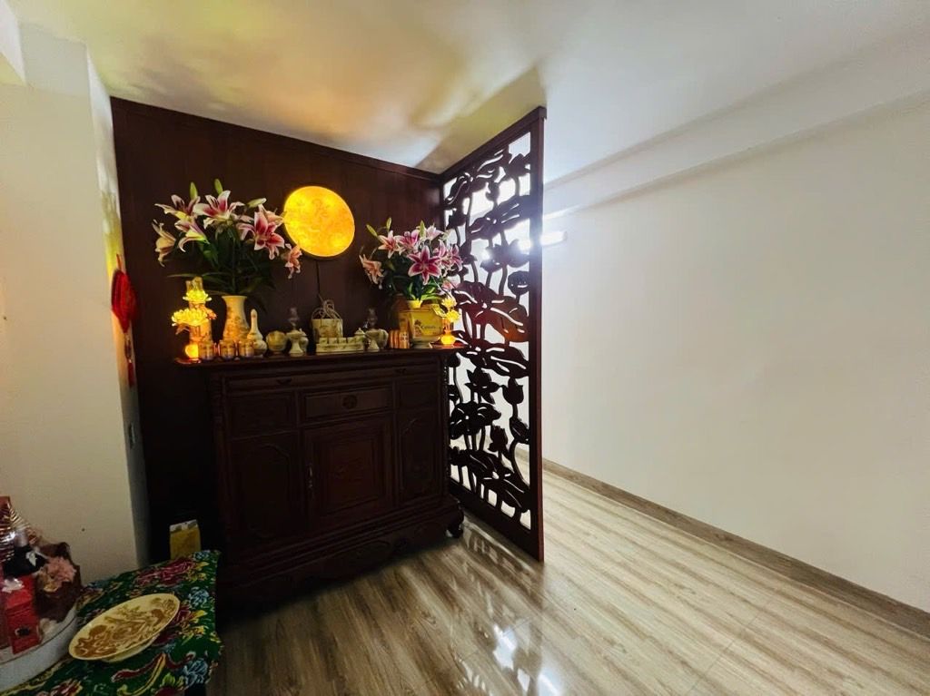 Bán nhà Chợ Khâm Thiên - diện tích 31m2 6 tầng - Nhà đẹp, ngõ ô tô - giá 9,8 tỷ