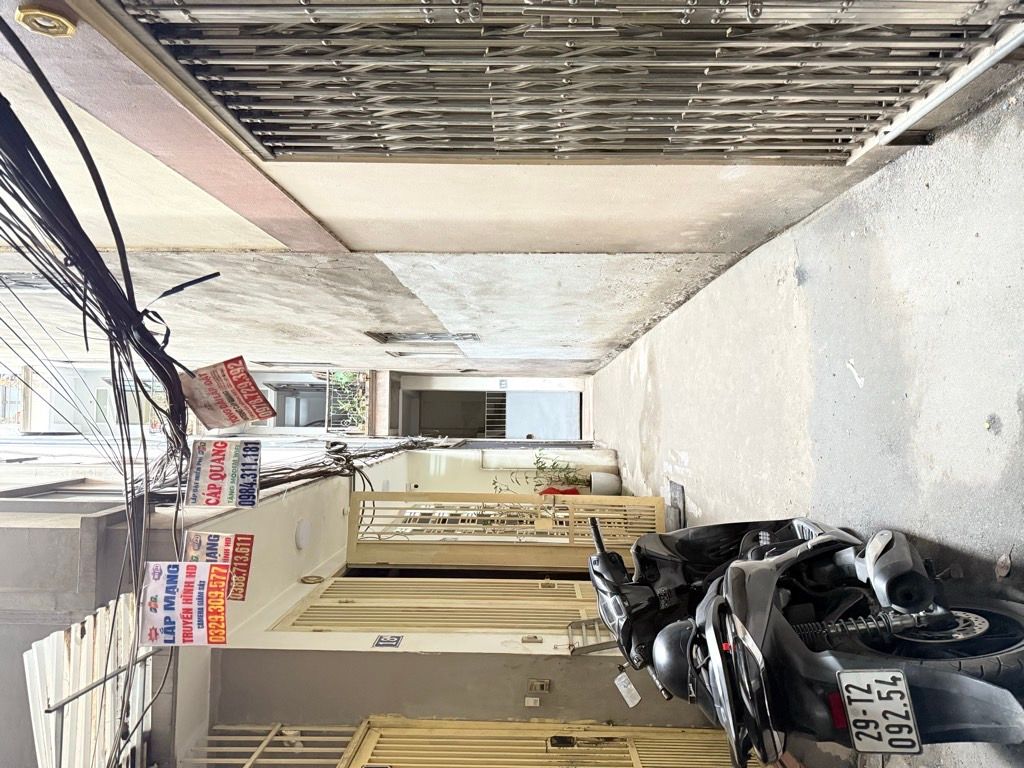 Bán nhà Chợ Khâm Thiên - diện tích 31m2 6 tầng - Nhà đẹp, ngõ ô tô - giá 9,8 tỷ