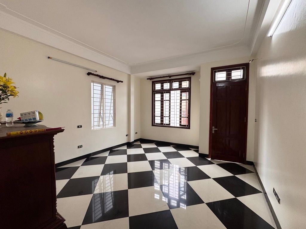 Bán nhà Láng - diện tích 40m2 5 tầng - Ô TÔ - GẦN PHỐ - LÔ GÓC - giá 14,4 tỷ