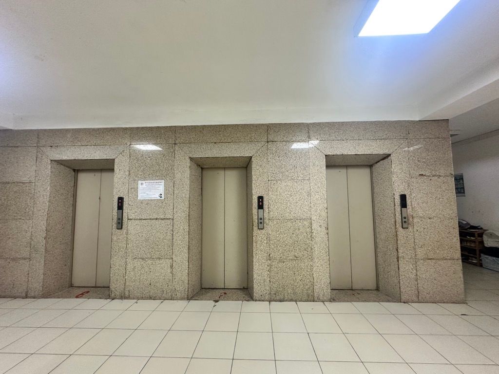 Bán nhà Vĩnh Hoàng - diện tích 77m2 3 tầng - ô tô tránh - giá 6 tỷ