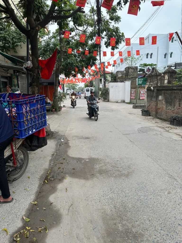 Bán nhà Dương Văn Bé - diện tích 30m2 4 tầng - Nhà mới full nội thất - giá 7,5 tỷ