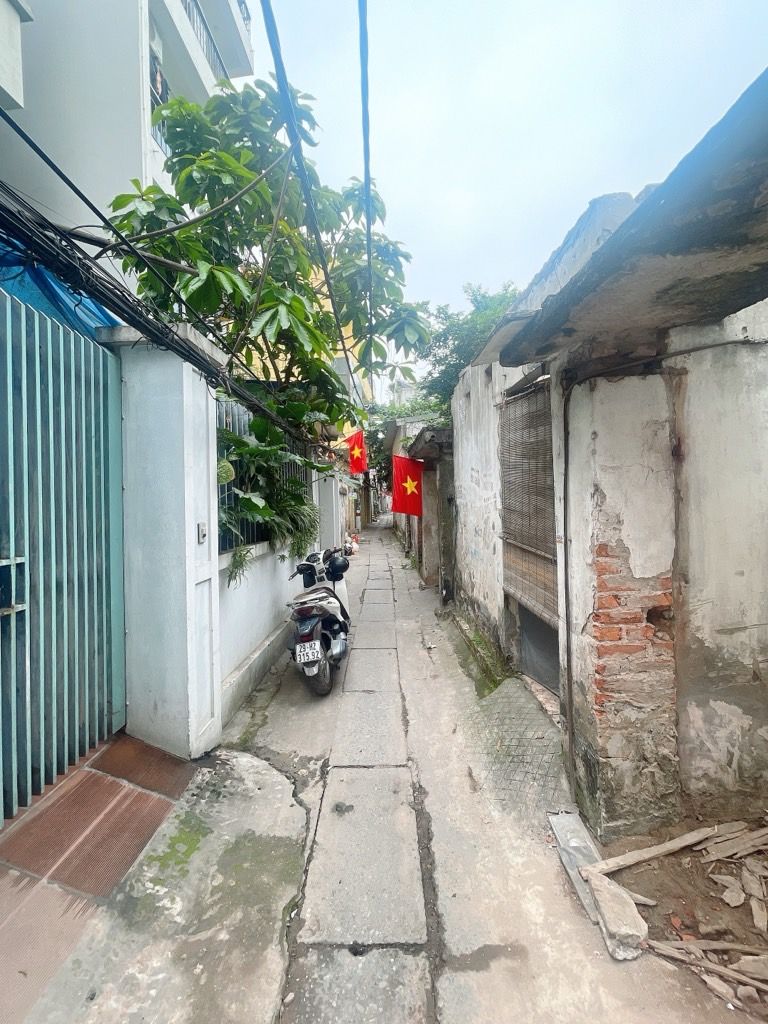 Bán nhà Định Công - diện tích 31m2 5 tầng - gần ô tô - giá 7,5 tỷ