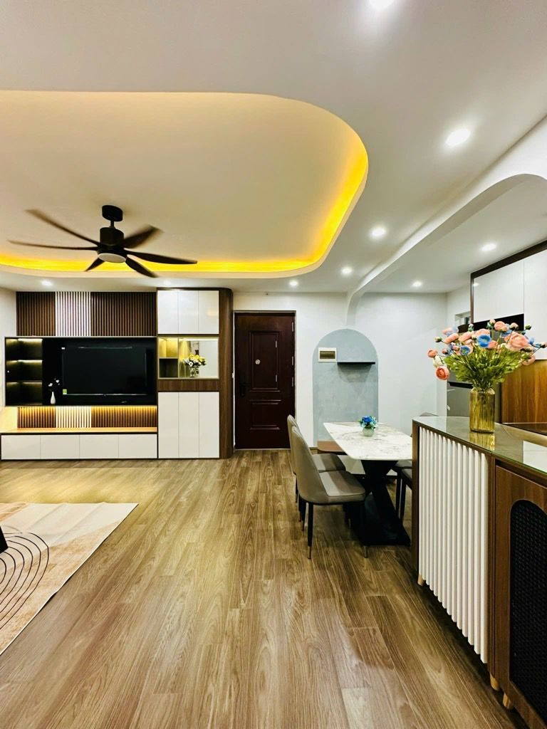 Bán nhà Linh Đàm - diện tích 62,5m2 3 tầng - Căn Hộ Víp - giá 5,5 tỷ