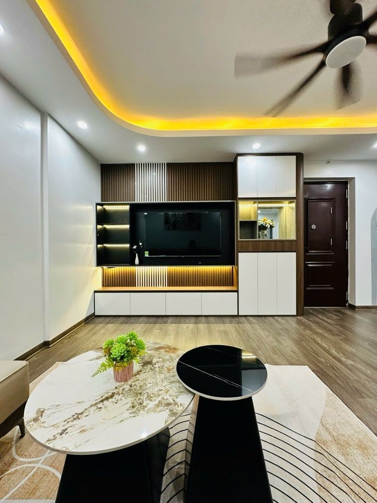Bán nhà Linh Đàm - diện tích 62,5m2 3 tầng - Căn Hộ Víp - giá 5,5 tỷ