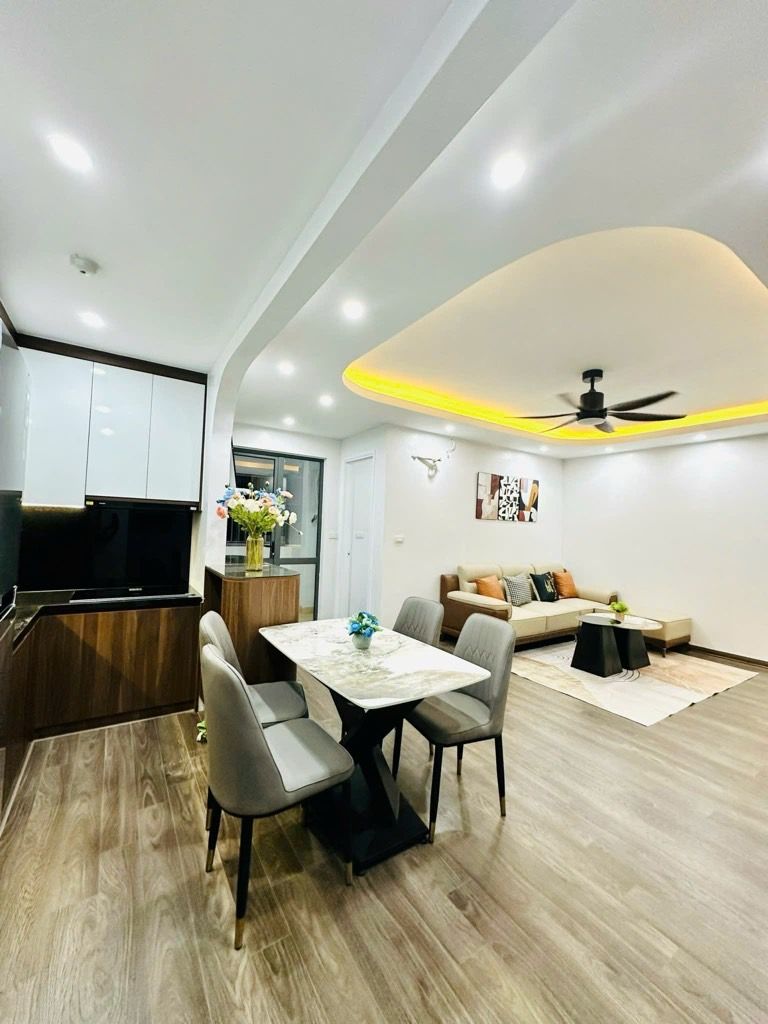 Bán nhà Linh Đàm - diện tích 62,5m2 3 tầng - Căn Hộ Víp - giá 5,5 tỷ