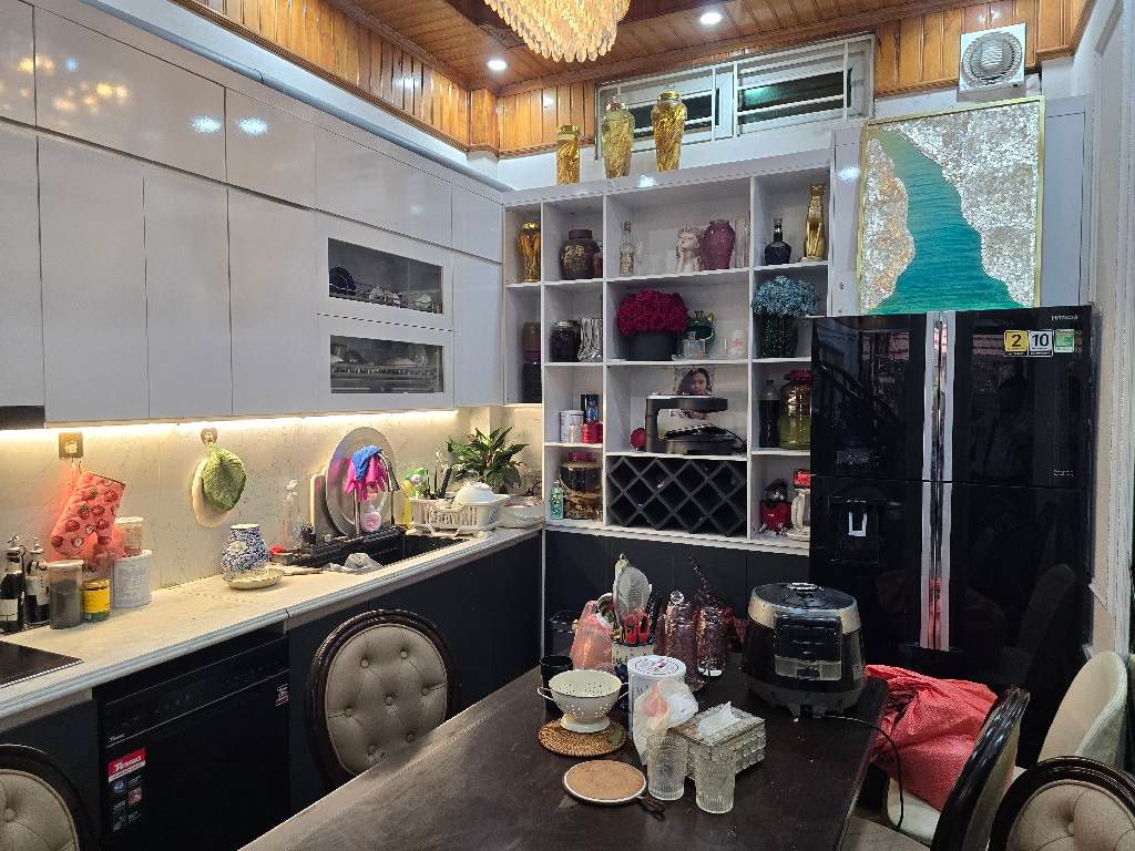 Bán nhà Nguyễn Chính - diện tích 59.2m2 5 tầng - ô tô tránh - giá 21,95 tỷ