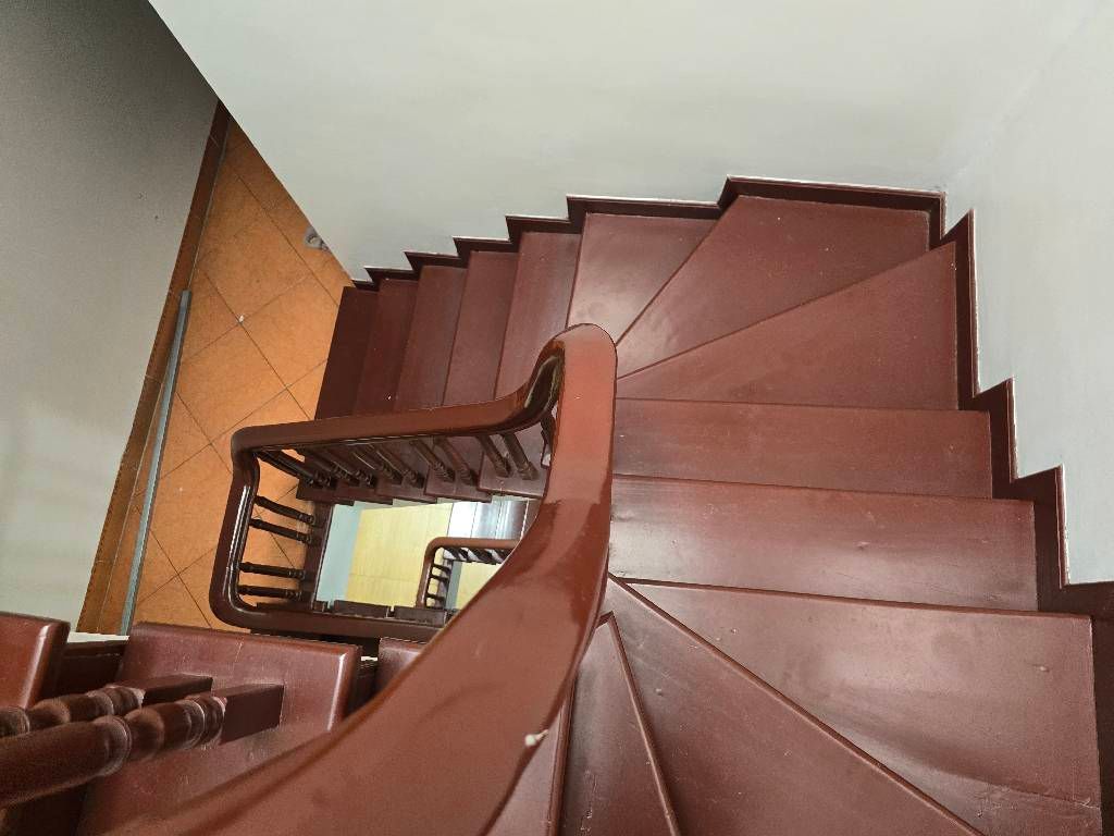 Bán nhà Nguyễn Chính - diện tích 59.2m2 5 tầng - ô tô tránh - giá 21,95 tỷ