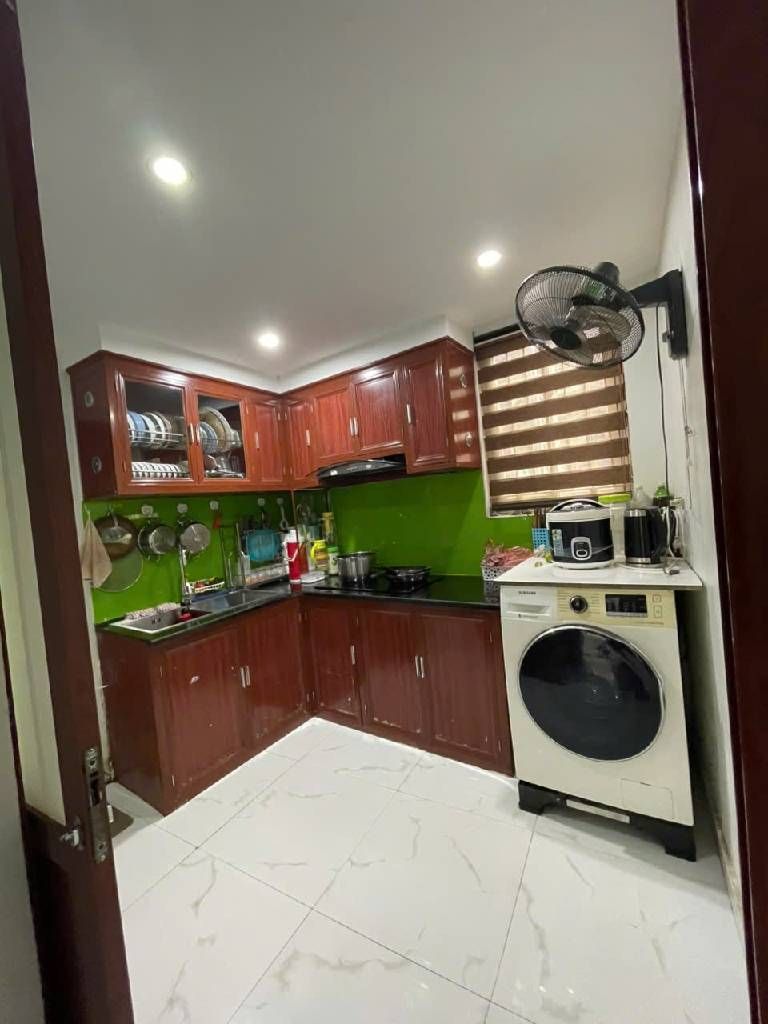 Bán nhà Lê Trọng Tấn - diện tích 46m2 2 tầng - ô tô tránh - giá 2,8 tỷ