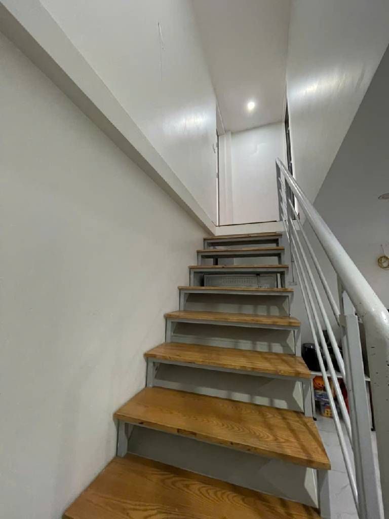 Bán nhà Lê Trọng Tấn - diện tích 46m2 2 tầng - ô tô tránh - giá 2,8 tỷ