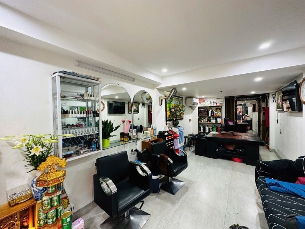 Bán nhà Nguyễn Văn Trỗi - diện tích 32,5m2 7 tầng - Mặt phố chính, kinh doanh sầm uất - giá 21,8 tỷ