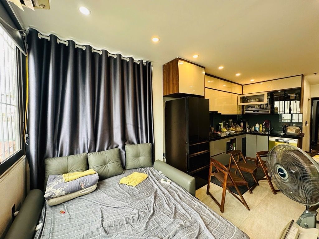 Bán nhà Nguyễn Văn Trỗi - diện tích 32,5m2 7 tầng - Mặt phố chính, kinh doanh sầm uất - giá 21,8 tỷ