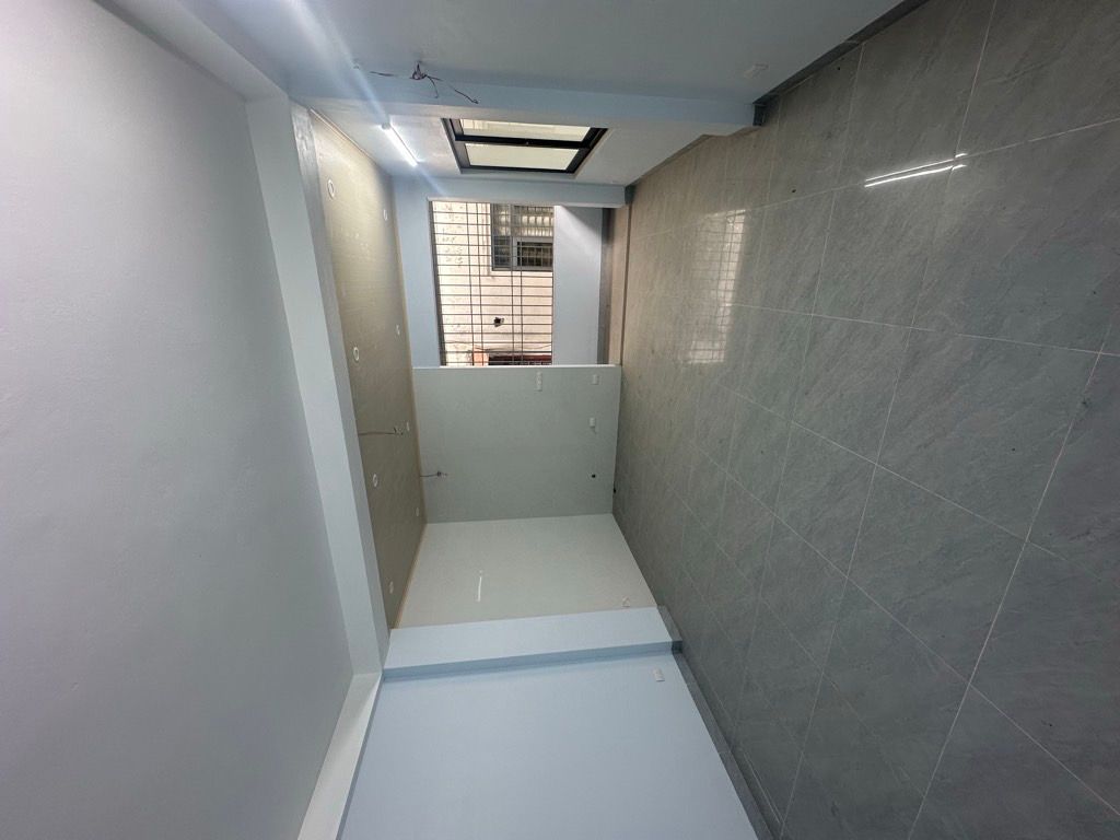 Bán nhà Lê Trọng Tấn - diện tích 76m2 4 tầng - Lô góc thoáng sáng - giá 8,1 tỷ