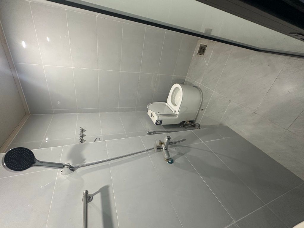 Bán nhà Lê Trọng Tấn - diện tích 76m2 4 tầng - Lô góc thoáng sáng - giá 8,1 tỷ