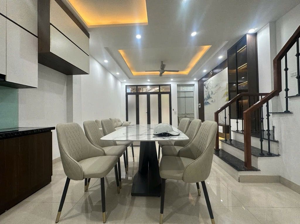 Bán nhà Dương Văn Bé - diện tích 42.2m2 5 tầng - Lô góc - giá 11,5 tỷ