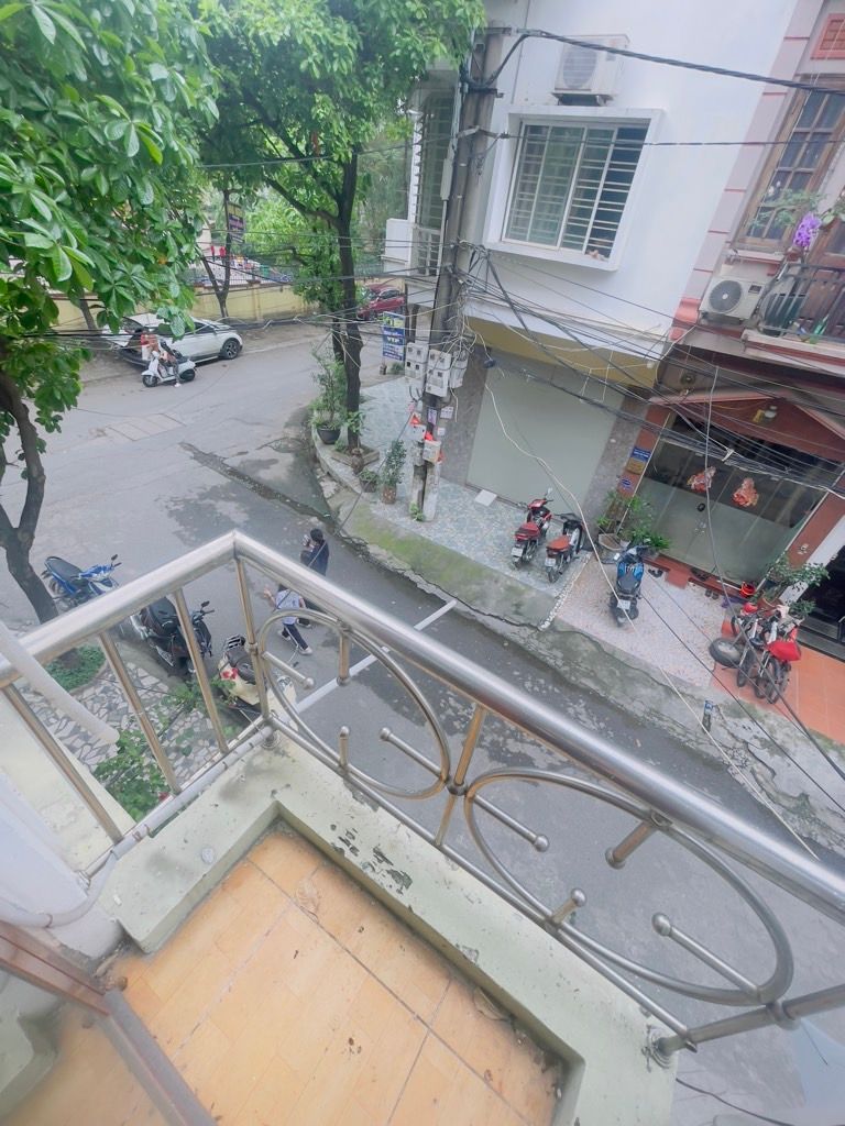 Bán nhà Đền Lừ 1 - diện tích 30m2 5 tầng - ô tô tránh - giá 13,7 tỷ