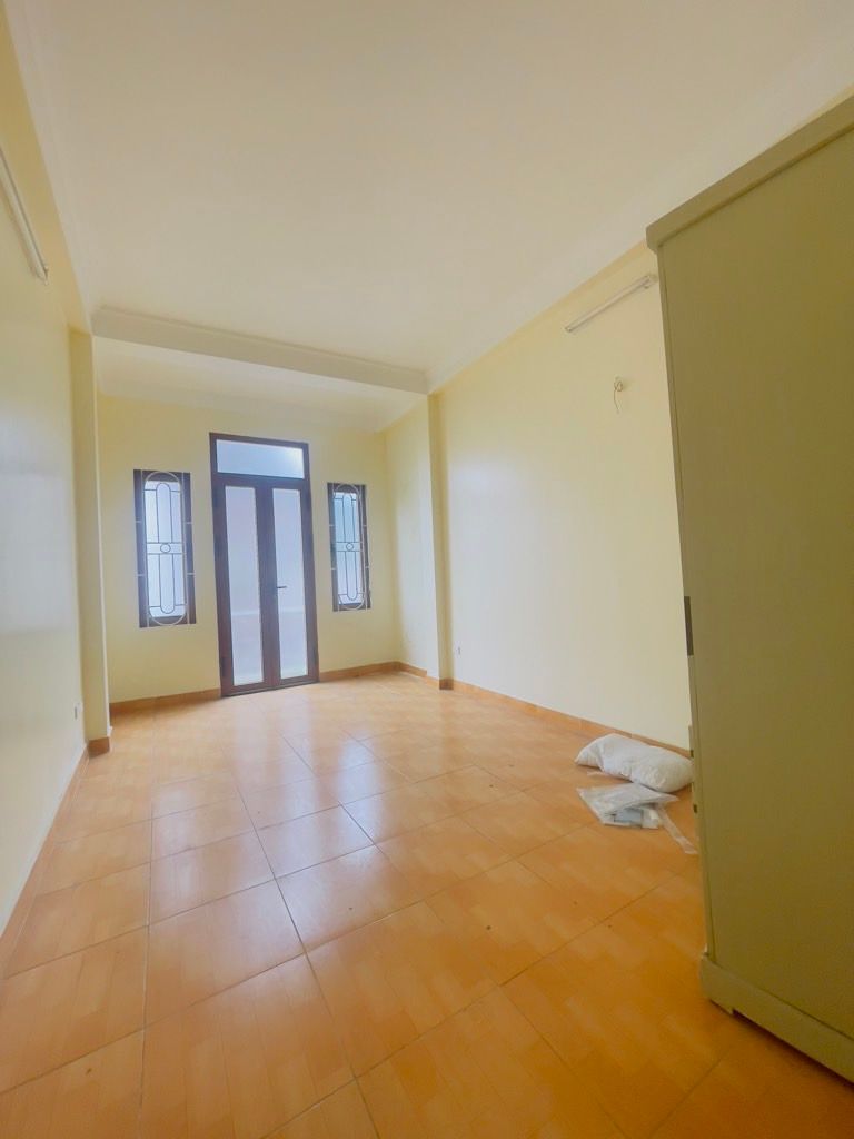 Bán nhà Đền Lừ 1 - diện tích 30m2 5 tầng - ô tô tránh - giá 13,7 tỷ