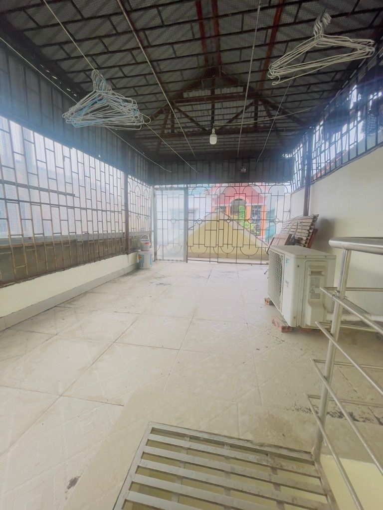 Bán nhà Đền Lừ 1 - diện tích 30m2 5 tầng - ô tô tránh - giá 13,7 tỷ