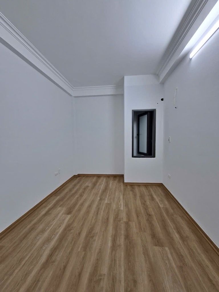 Bán nhà Vũ Tông Phan - diện tích 40m2 6 tầng - Gara ô tô, ô chờ thang máy - giá 10 tỷ