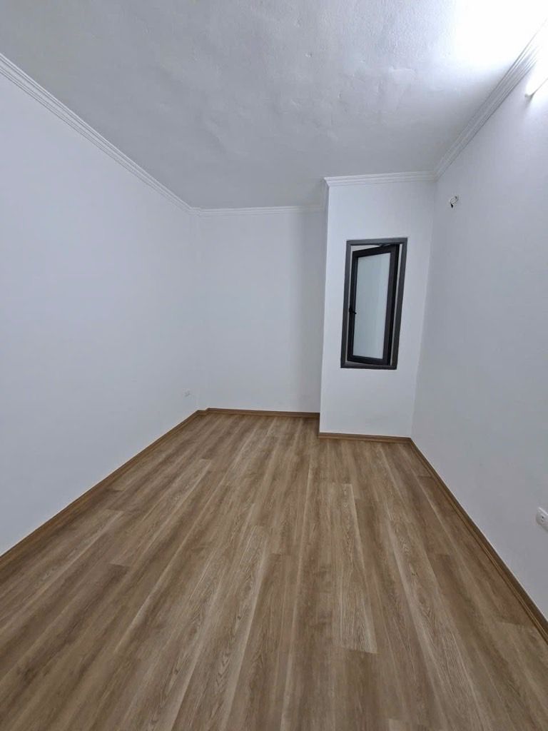 Bán nhà Vũ Tông Phan - diện tích 40m2 6 tầng - Gara ô tô, ô chờ thang máy - giá 10 tỷ