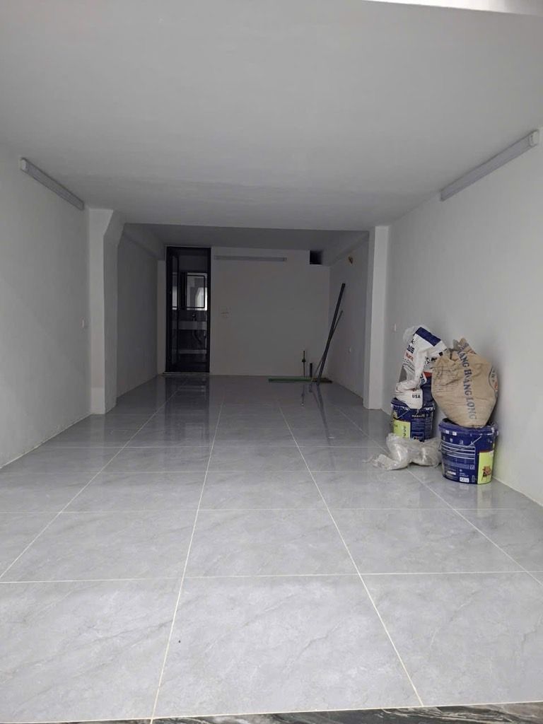 Bán nhà Vũ Tông Phan - diện tích 40m2 6 tầng - Gara ô tô, ô chờ thang máy - giá 10 tỷ