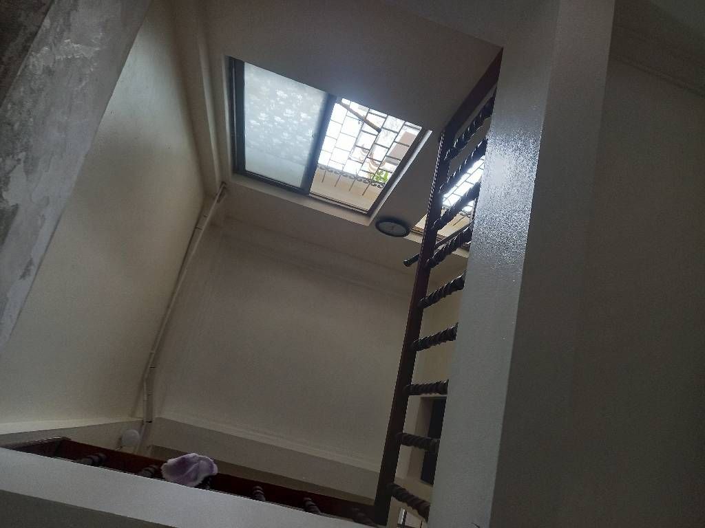 Bán nhà Tân Lạc - diện tích 61.6m2 3 tầng - ô tô đỗ cửa - giá 20,9 tỷ