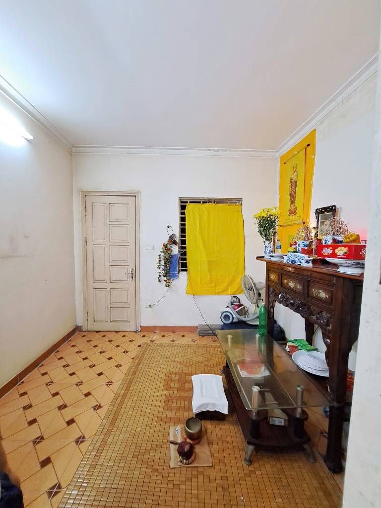 Bán nhà Lĩnh Nam - diện tích 41.5m2 5 tầng - Phân lô - giá 11,2 tỷ