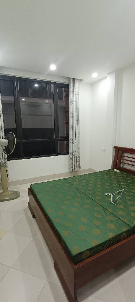 Bán nhà Nguyễn Chính - diện tích 35.5m2 4 tầng - ô tô đỗ sát phố - giá 9,5 tỷ