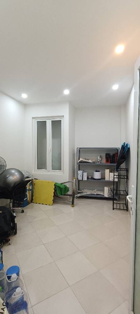 Bán nhà Nguyễn Chính - diện tích 35.5m2 4 tầng - ô tô đỗ sát phố - giá 9,5 tỷ