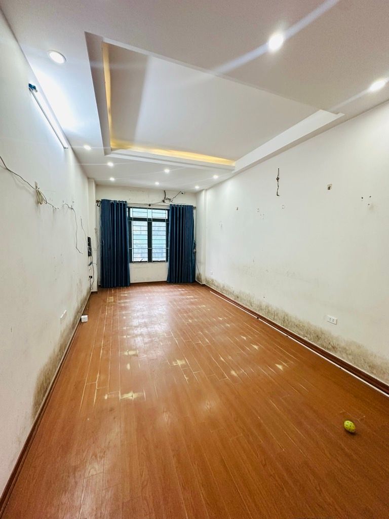 Bán nhà Khương Đình - diện tích 61m2 5 tầng - ô tô tránh - giá 17,5 tỷ