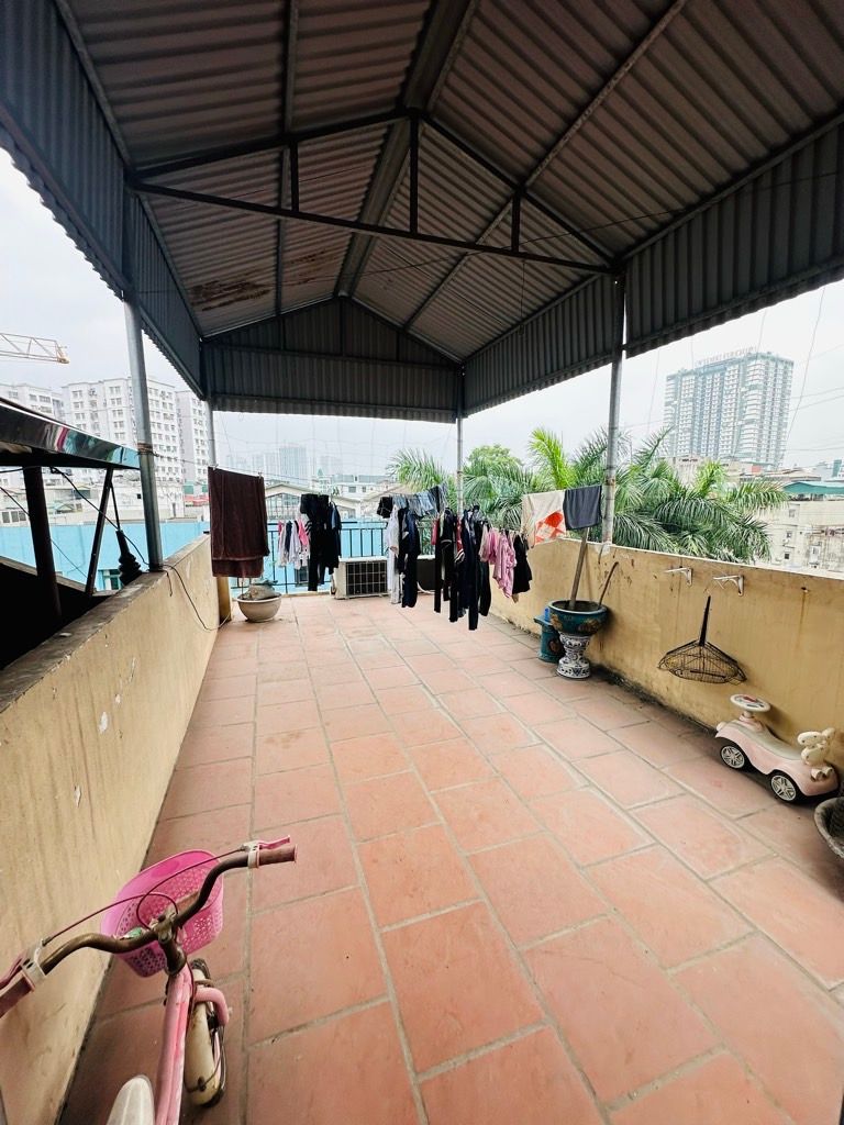 Bán nhà Khương Đình - diện tích 61m2 5 tầng - ô tô tránh - giá 17,5 tỷ