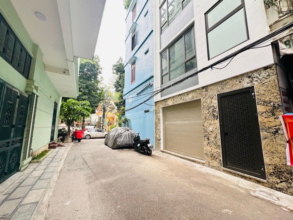 Bán nhà Nguỵ Như Kon Tum - diện tích 28,3m2 6 tầng - ô tô tránh - giá 17,6 tỷ