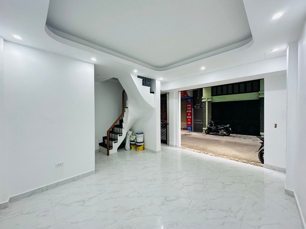 Bán nhà Nguỵ Như Kon Tum - diện tích 28,3m2 6 tầng - ô tô tránh - giá 17,6 tỷ