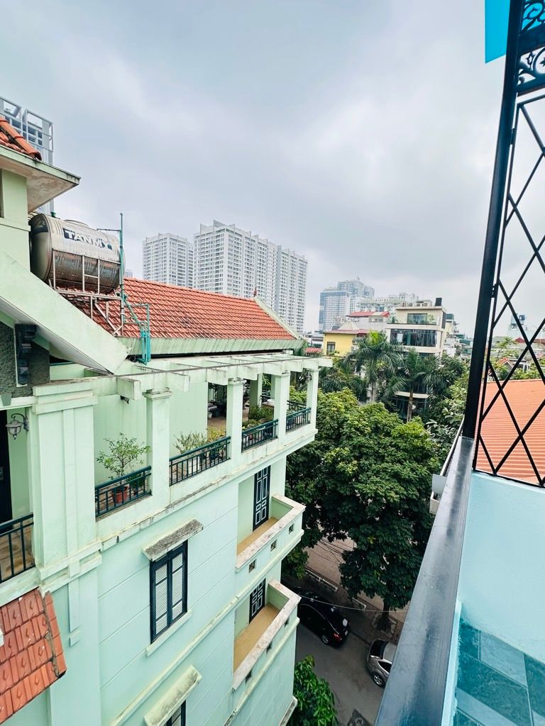 Bán nhà Nguỵ Như Kon Tum - diện tích 28,3m2 6 tầng - ô tô tránh - giá 17,6 tỷ