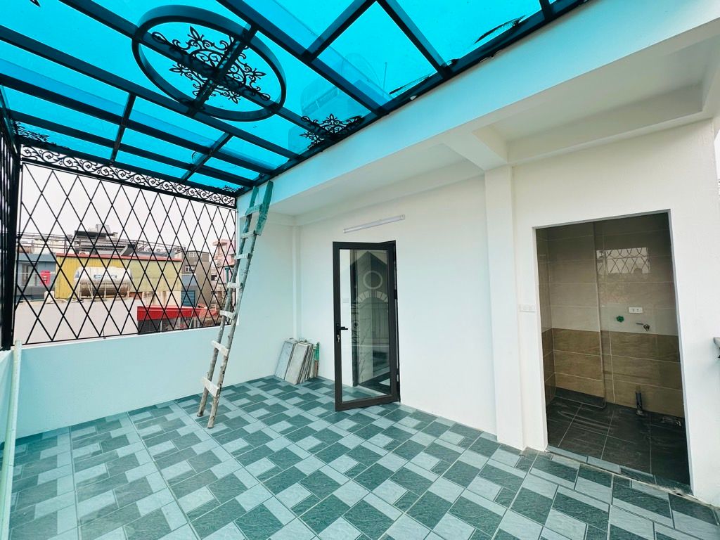 Bán nhà Nguỵ Như Kon Tum - diện tích 28,3m2 6 tầng - ô tô tránh - giá 17,6 tỷ