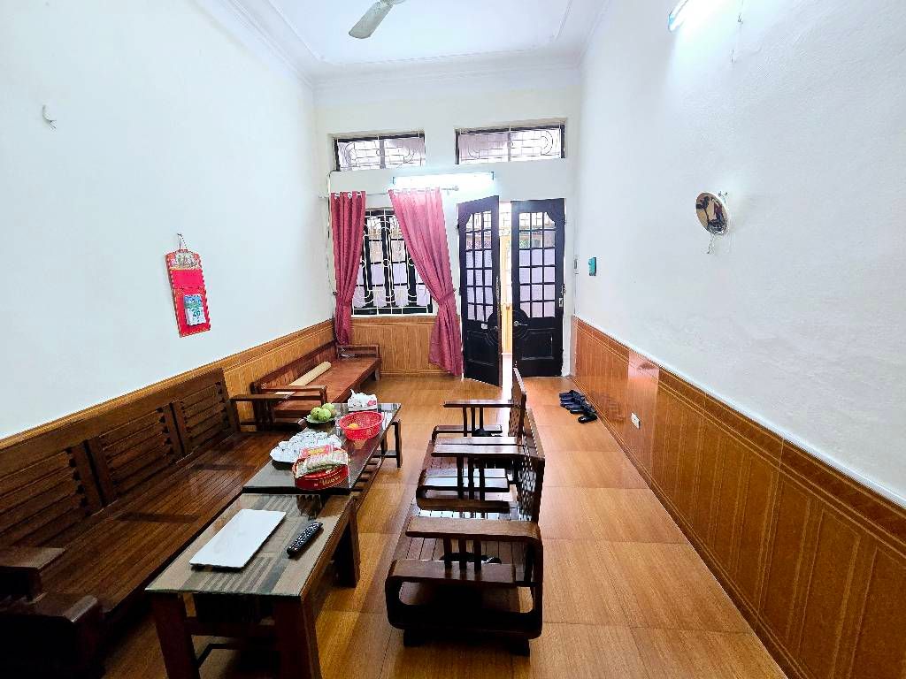 Bán nhà Nguyễn Đức Cảnh - diện tích 48m2 3 tầng - Nhà đẹp hiếm có - giá 12 tỷ