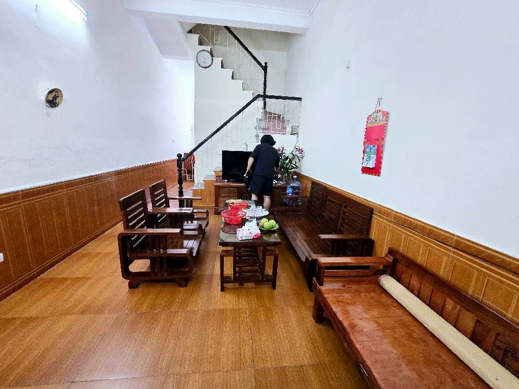 Bán nhà Nguyễn Đức Cảnh - diện tích 48m2 3 tầng - Nhà đẹp hiếm có - giá 12 tỷ