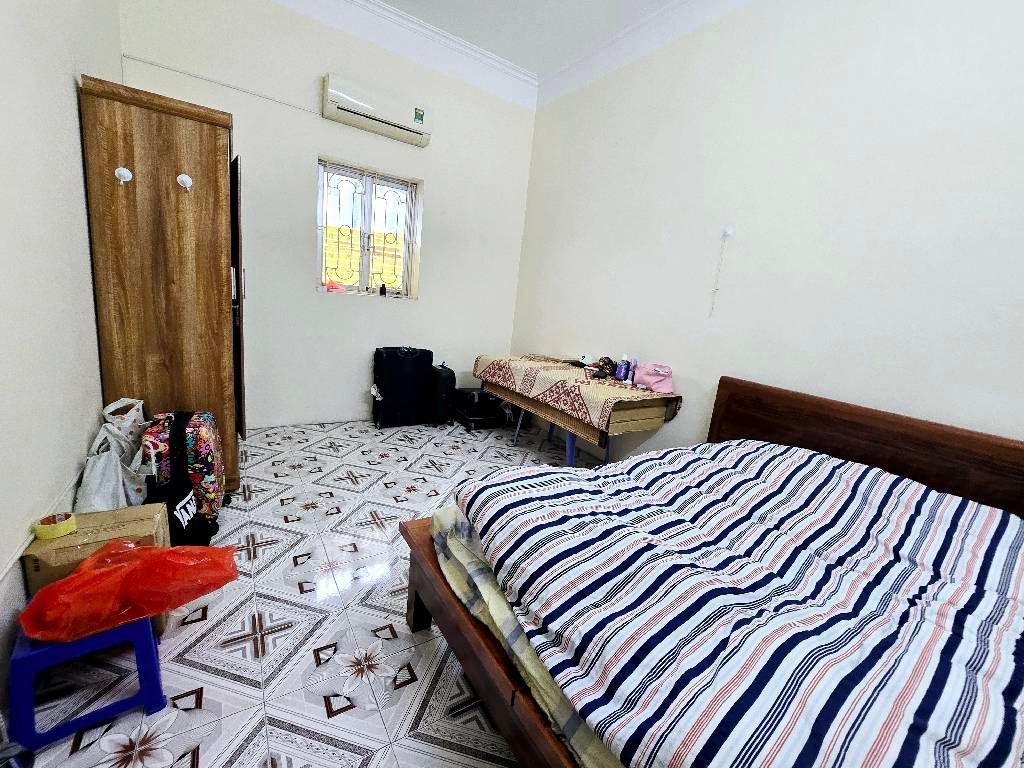 Bán nhà Nguyễn Đức Cảnh - diện tích 48m2 3 tầng - Nhà đẹp hiếm có - giá 12 tỷ