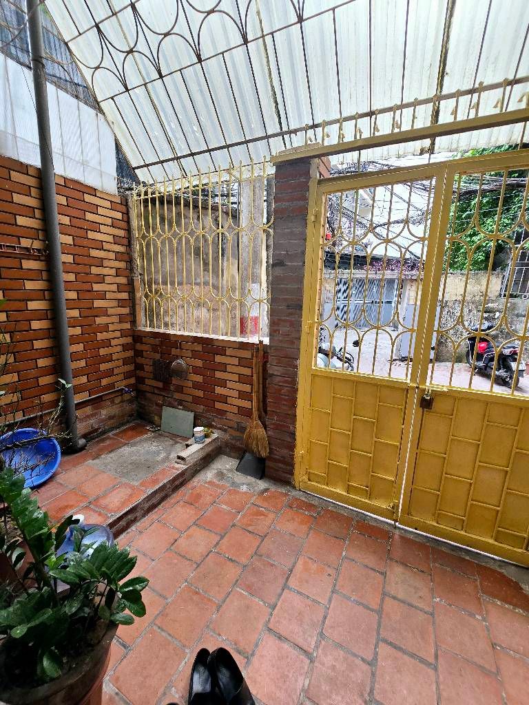 Bán nhà Nguyễn Đức Cảnh - diện tích 48m2 3 tầng - Nhà đẹp hiếm có - giá 12 tỷ