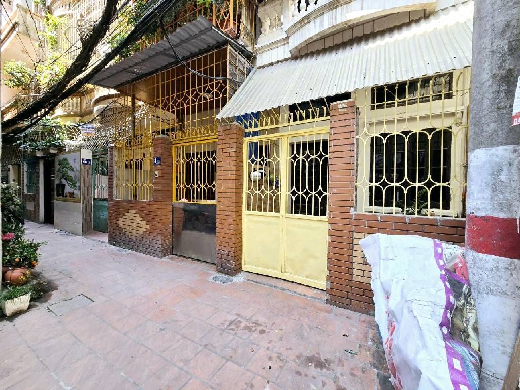 Bán nhà Nguyễn Đức Cảnh - diện tích 48m2 3 tầng - Nhà đẹp hiếm có - giá 12 tỷ