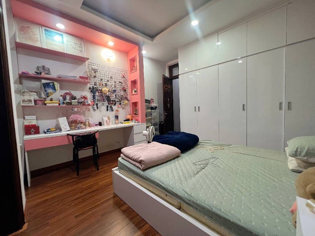 Bán nhà Nguyễn Trãi - diện tích 45.7m2 6 tầng - Gara ô tô, ngõ ô tô tải - giá 22,5 tỷ