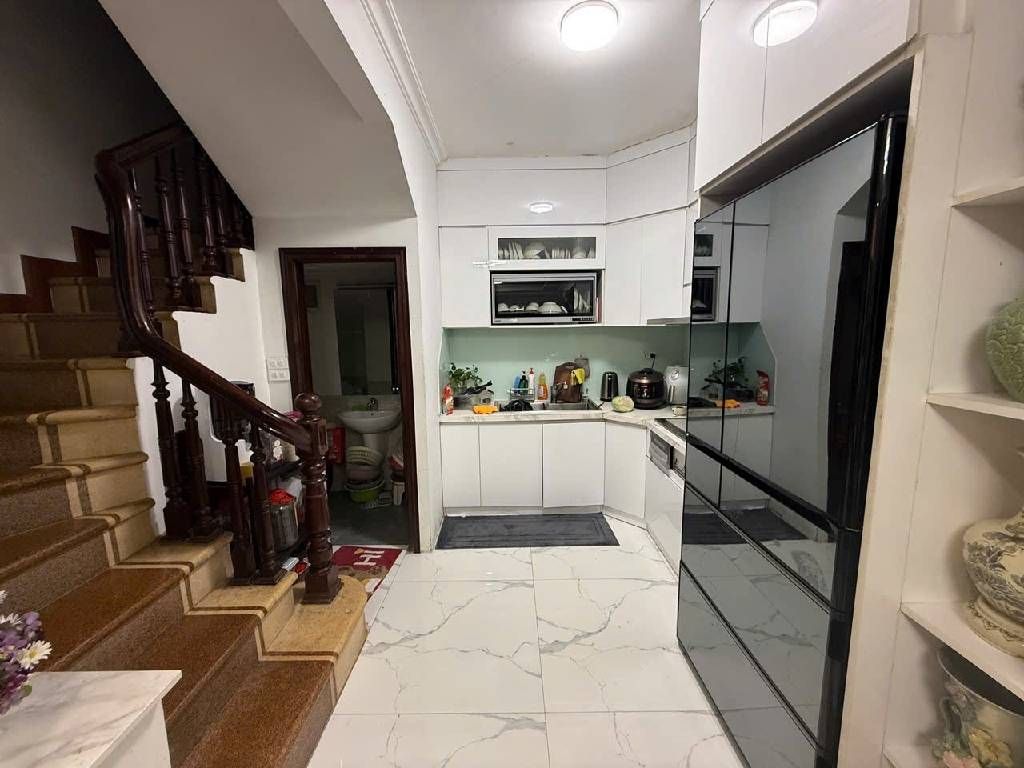 Bán nhà Nguyễn Trãi - diện tích 45.7m2 6 tầng - Gara ô tô, ngõ ô tô tải - giá 22,5 tỷ