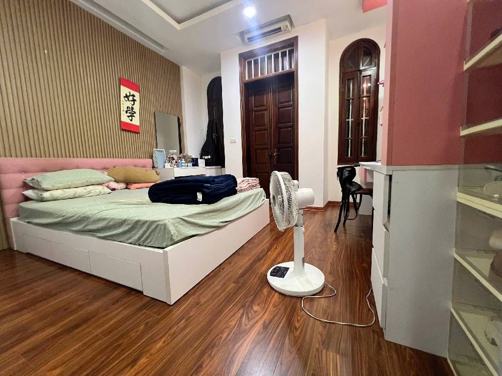 Bán nhà Nguyễn Trãi - diện tích 45.7m2 6 tầng - Gara ô tô, ngõ ô tô tải - giá 22,5 tỷ